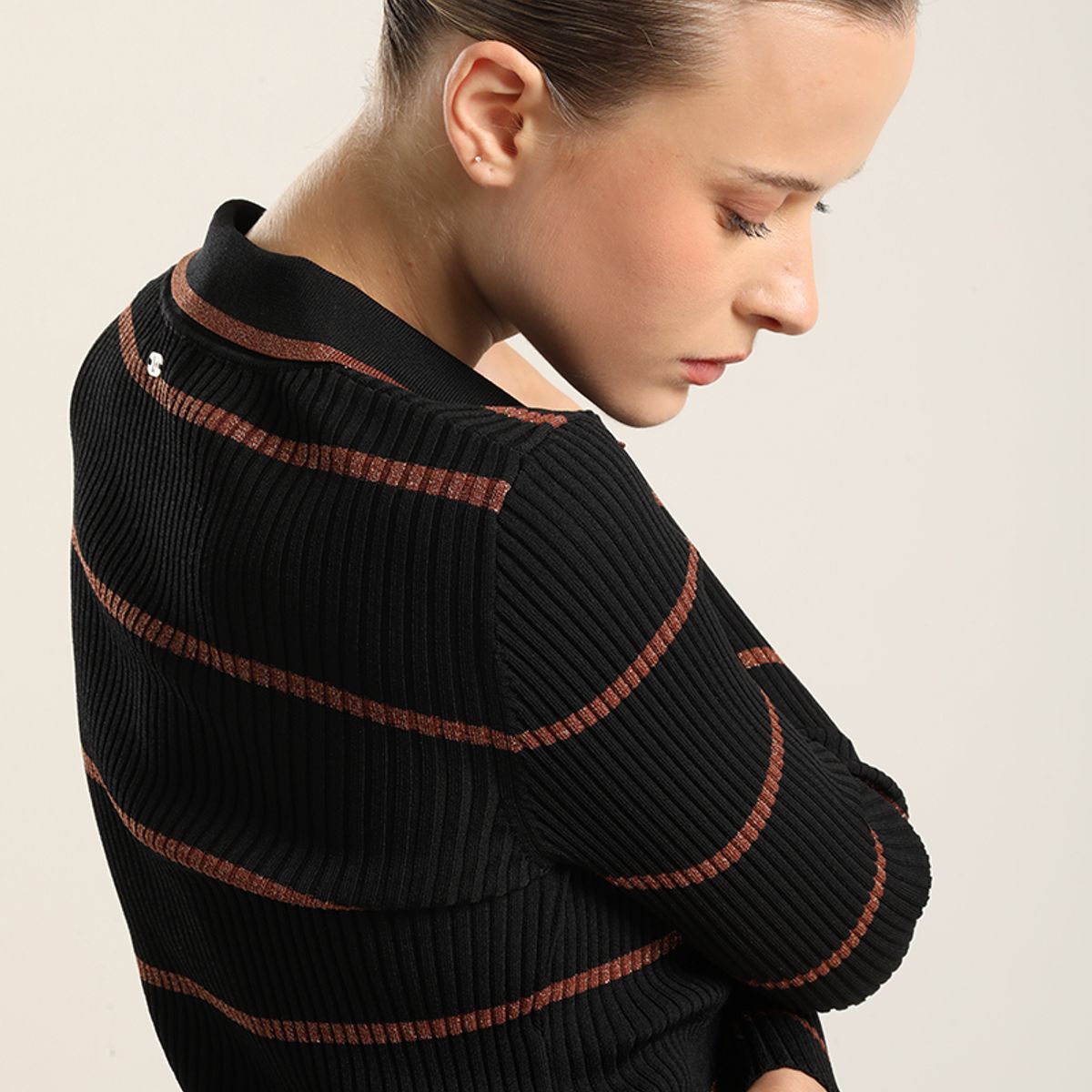 LIOLA - Cardigan punto retro, hilo metalizado, negro Liola