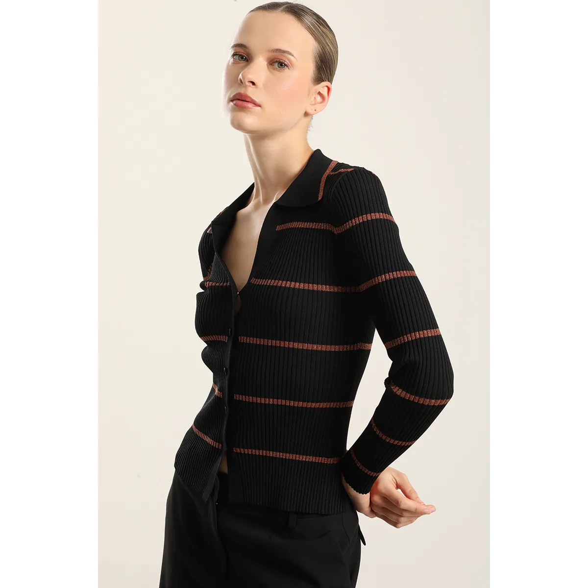 LIOLA - Cardigan punto retro, hilo metalizado, negro Liola