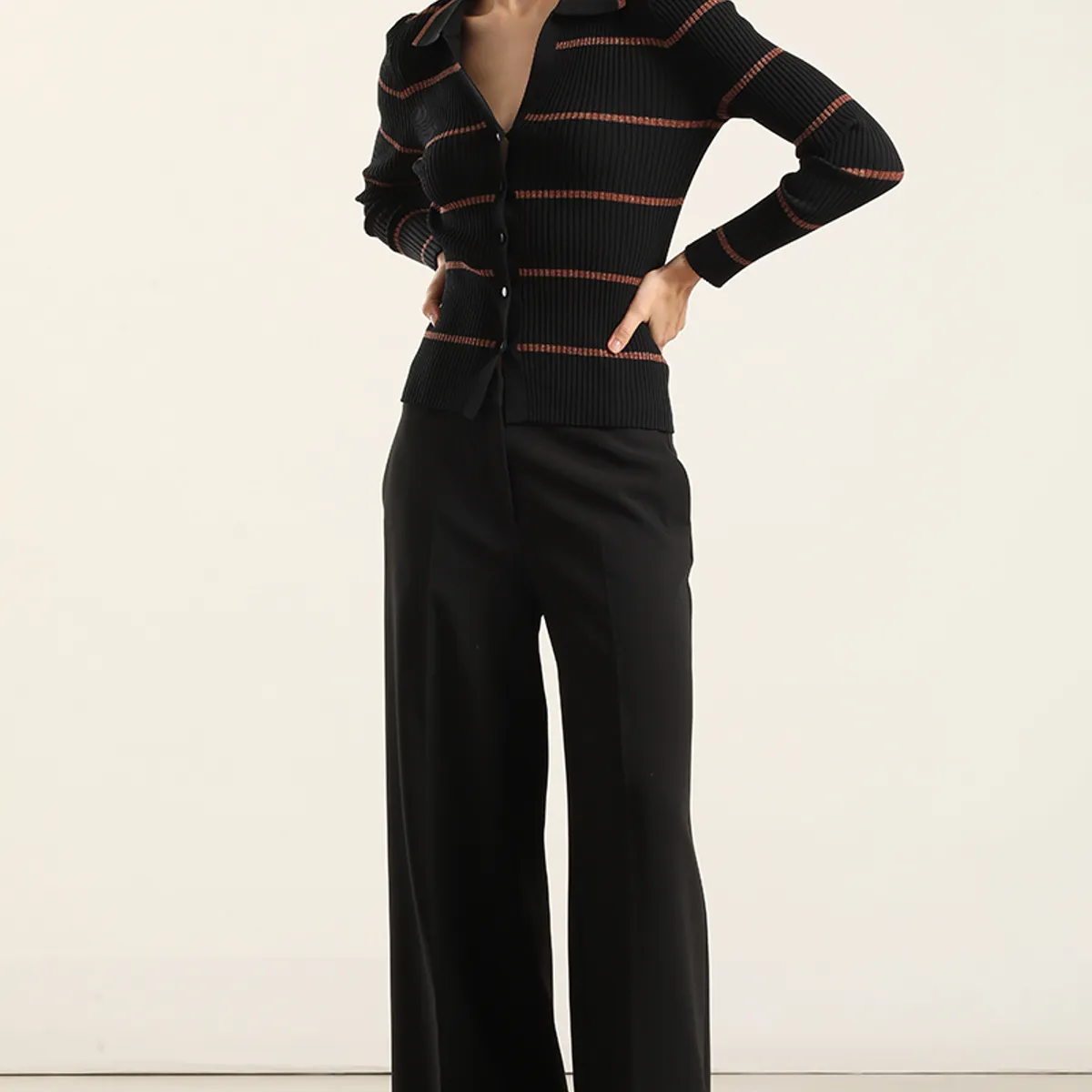 LIOLA - Cardigan punto retro, hilo metalizado, negro Liola