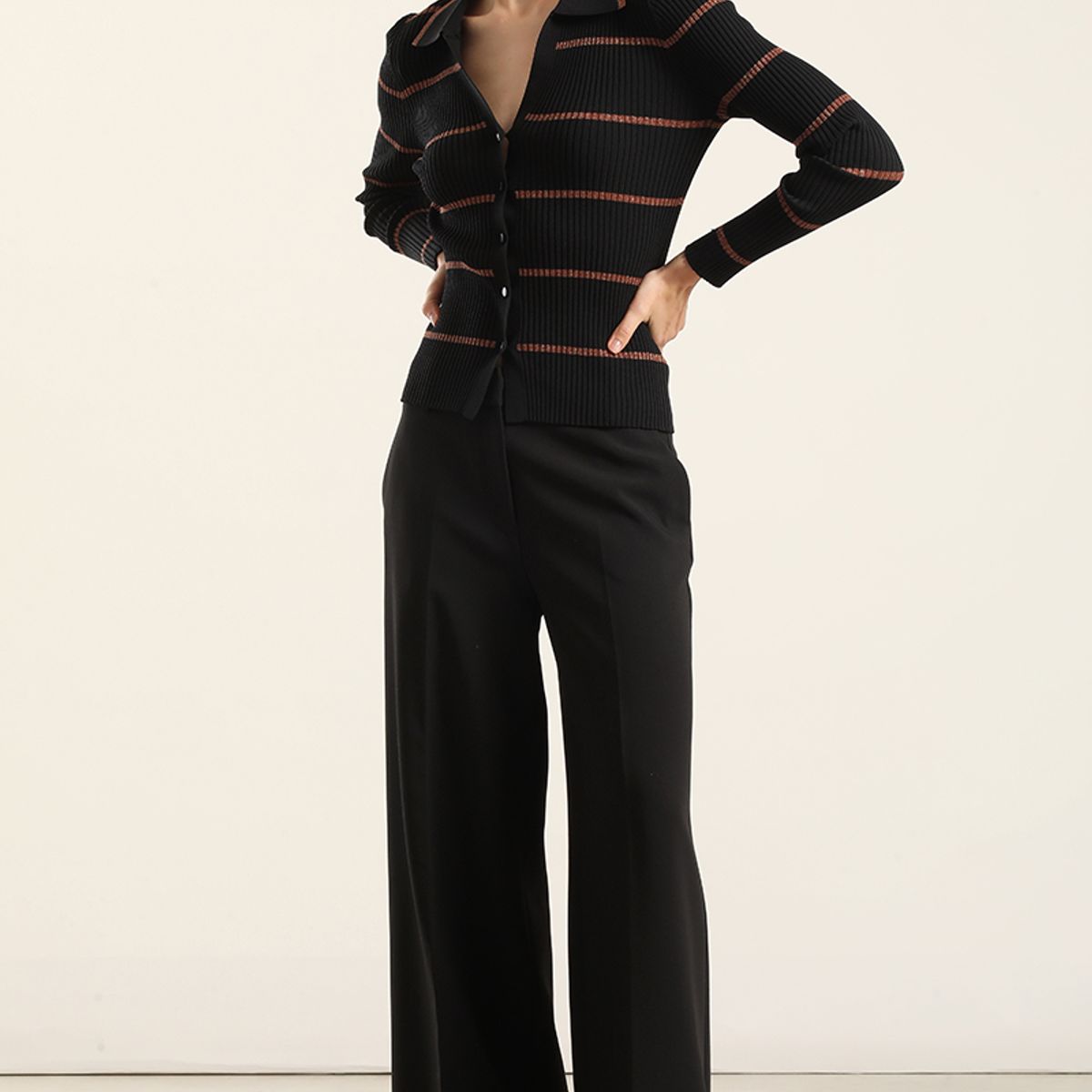 LIOLA - Cardigan punto retro, hilo metalizado, negro Liola