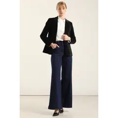 LIOLA - Blazer basico entallado, terciopelo negro