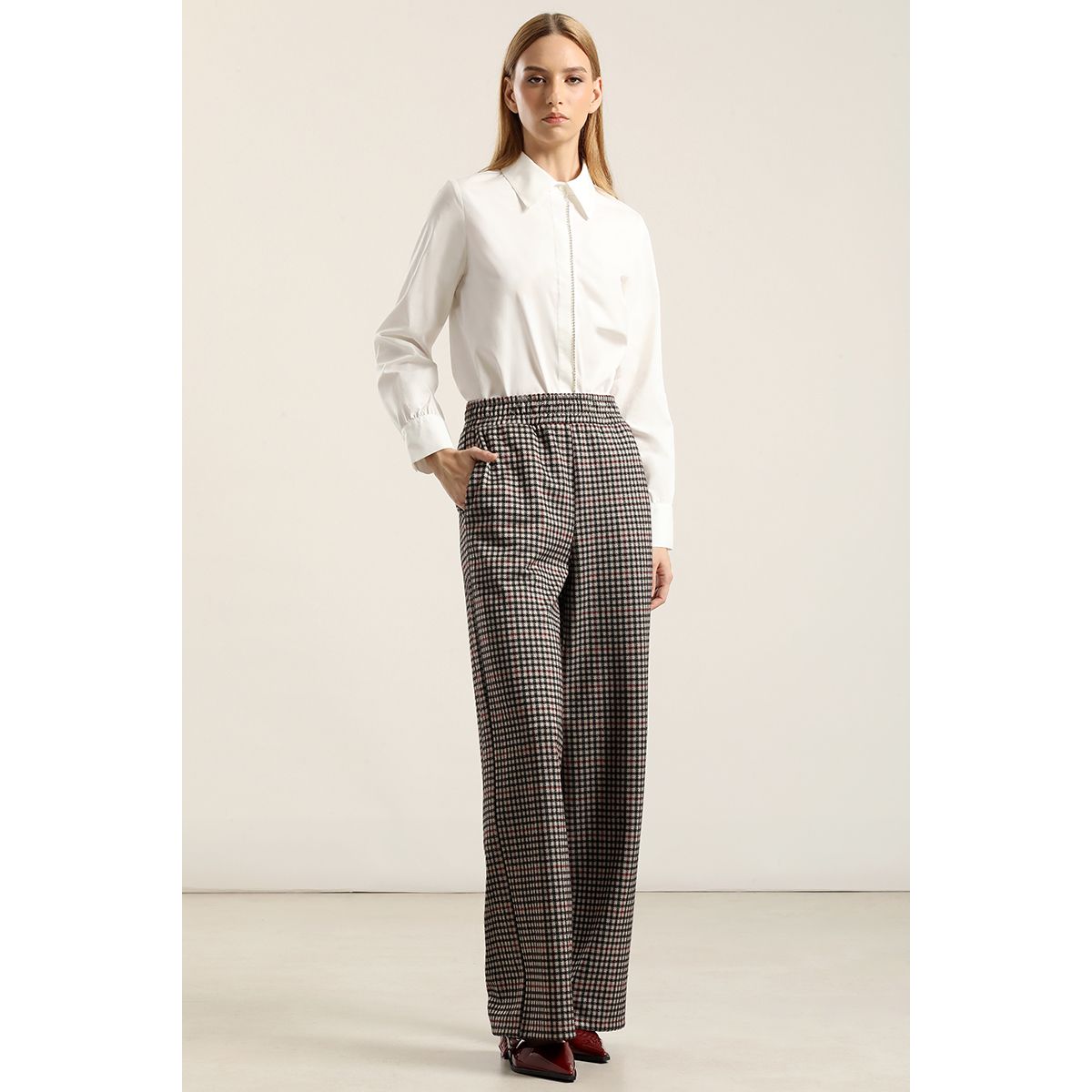 LIOLA - Pantalón ancho, tiro alto, burdeo Liola