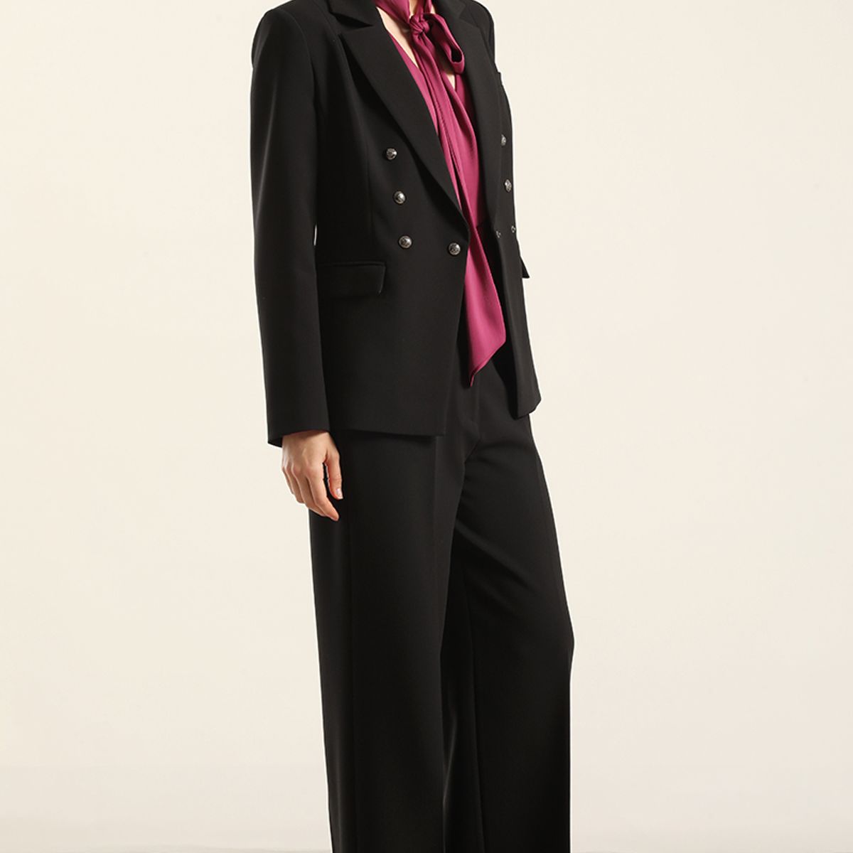LIOLA - Pantalón straight, tiro alto, negro Liola