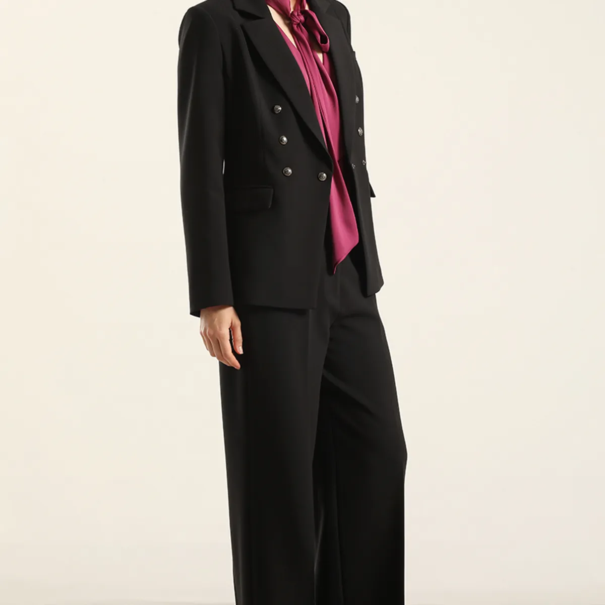 LIOLA - Pantalón straight, tiro alto, negro Liola