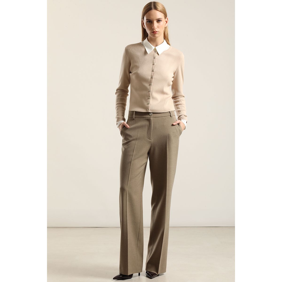 LIOLA - Cardigan basico punto, beige Liola