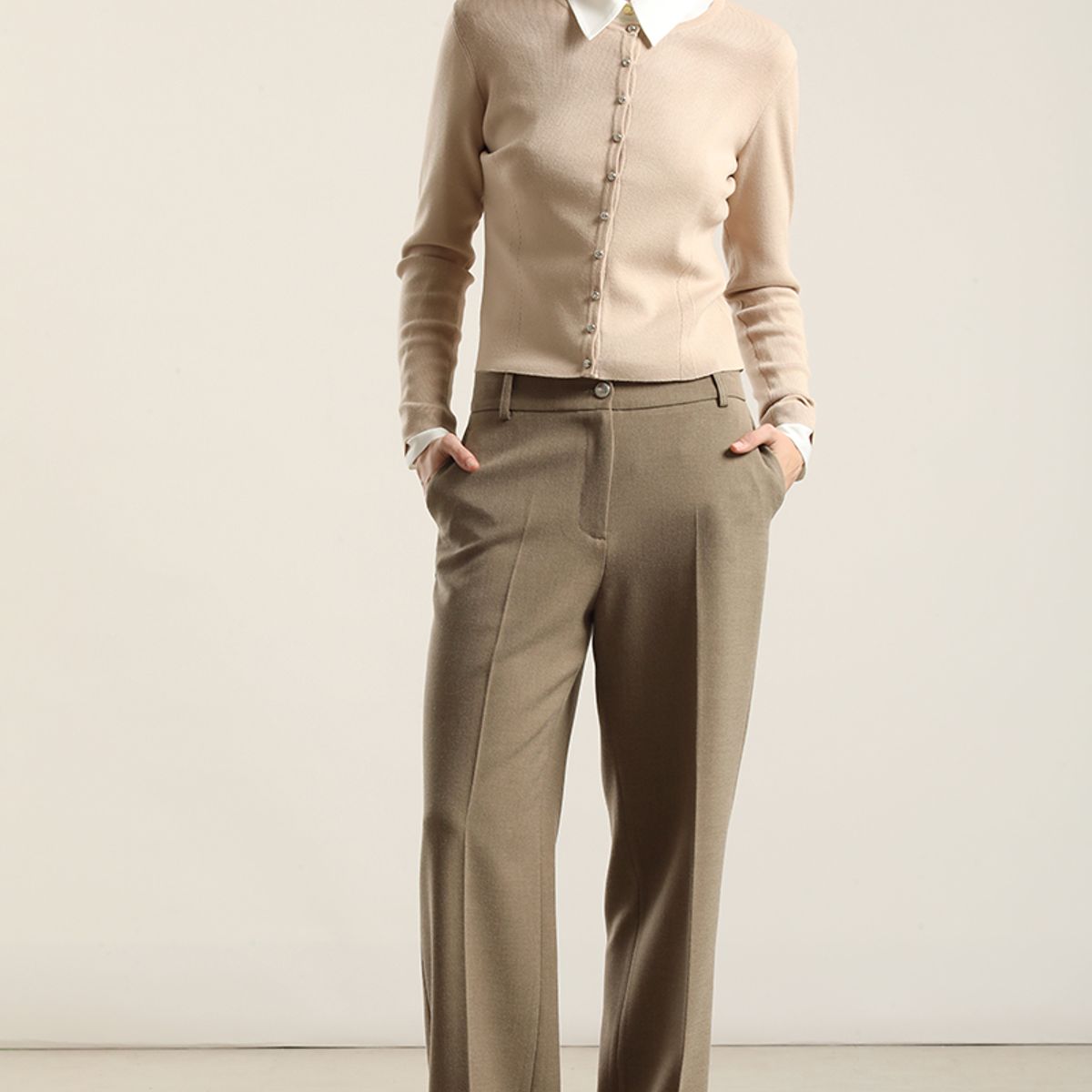 LIOLA - Cardigan basico punto, beige Liola