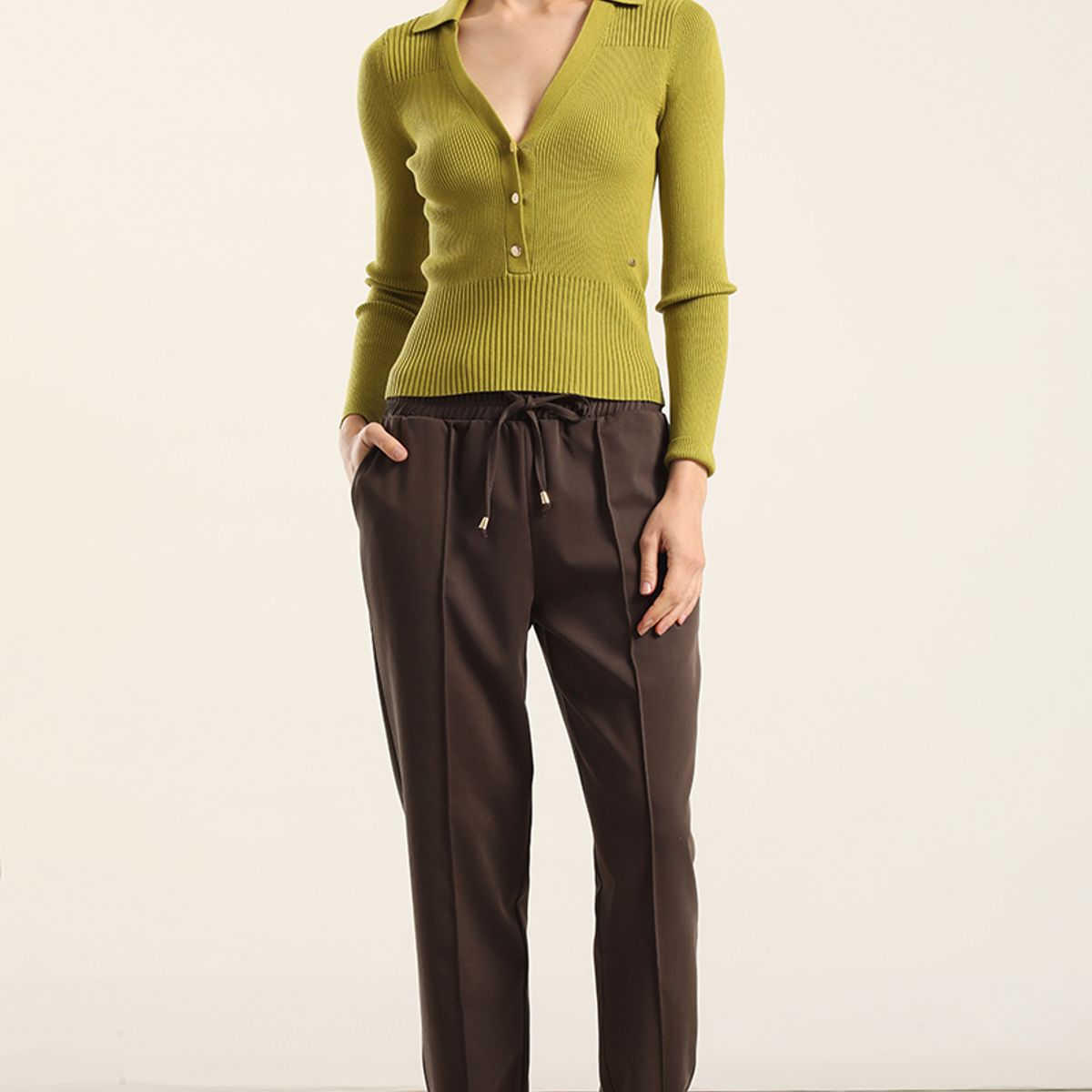 LIOLA - Jersey tejido botones delantero, pistacho Liola