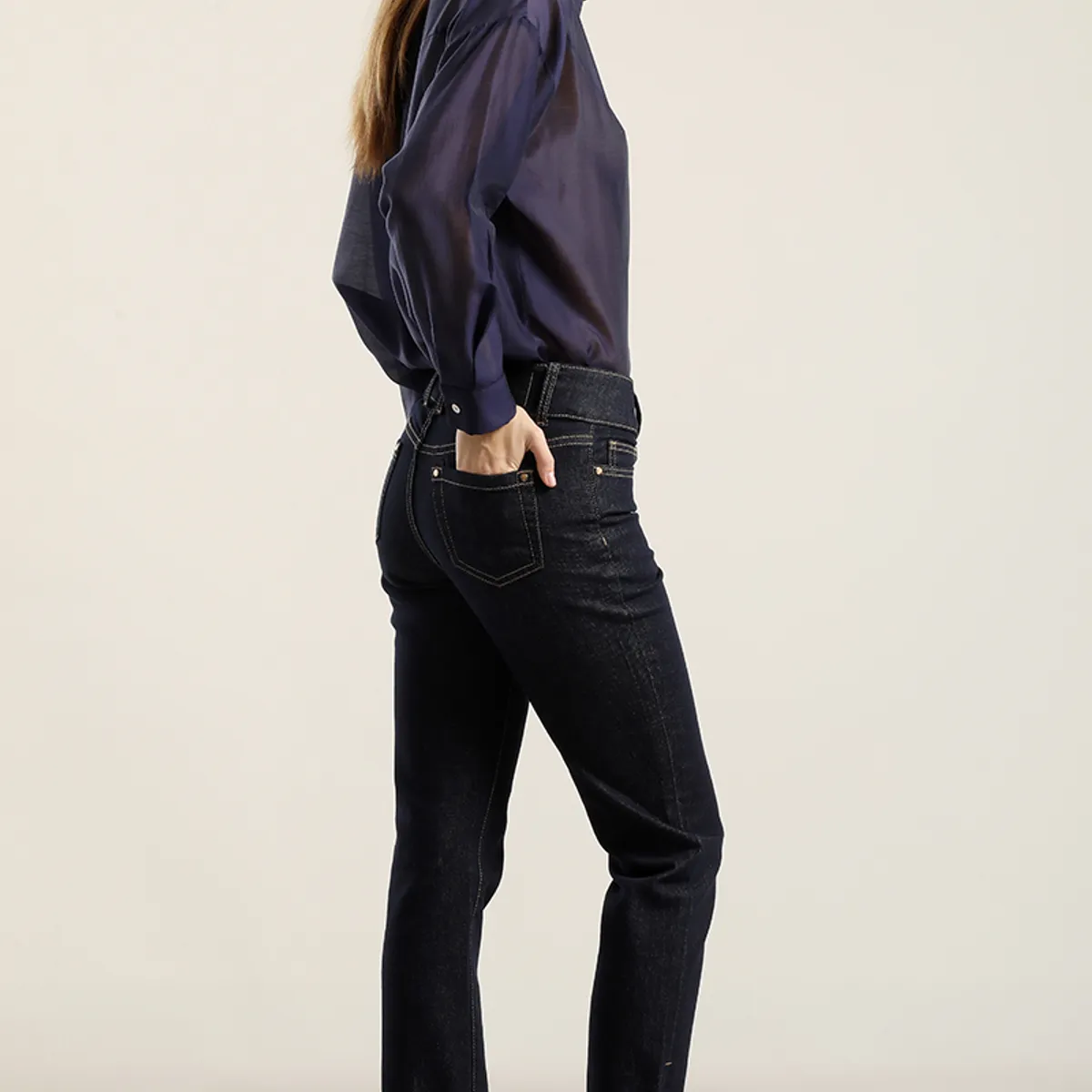 LIOLA - Jeans slim, boton joya, indigo Liola