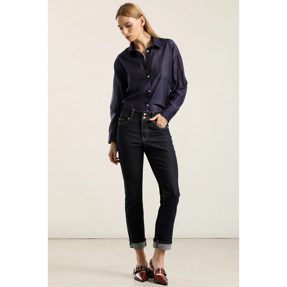 LIOLA - Jeans slim, boton joya, indigo Liola