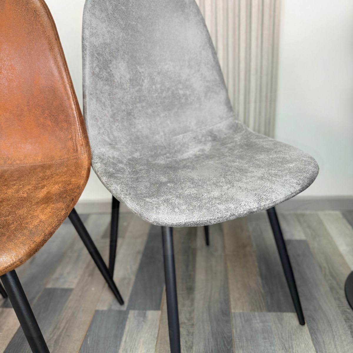 HABITA2 CHILE - Pack 4 Sillas de Comedor Gamuza Black Murcia