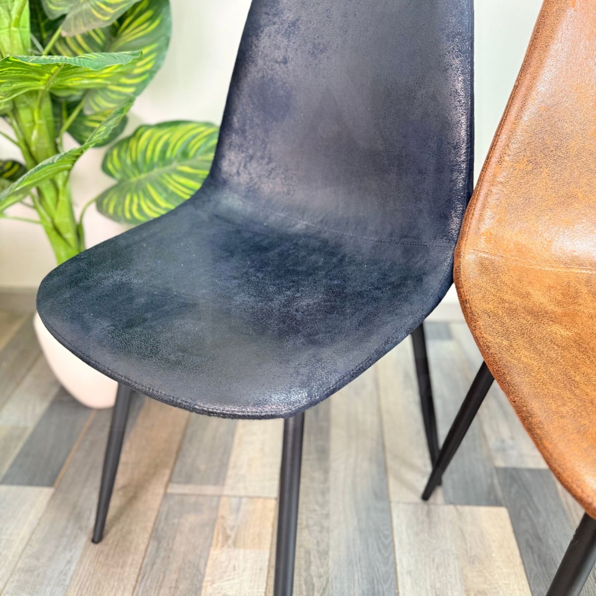 HABITA2 CHILE - Pack 4 Sillas de Comedor Gamuza Black Murcia