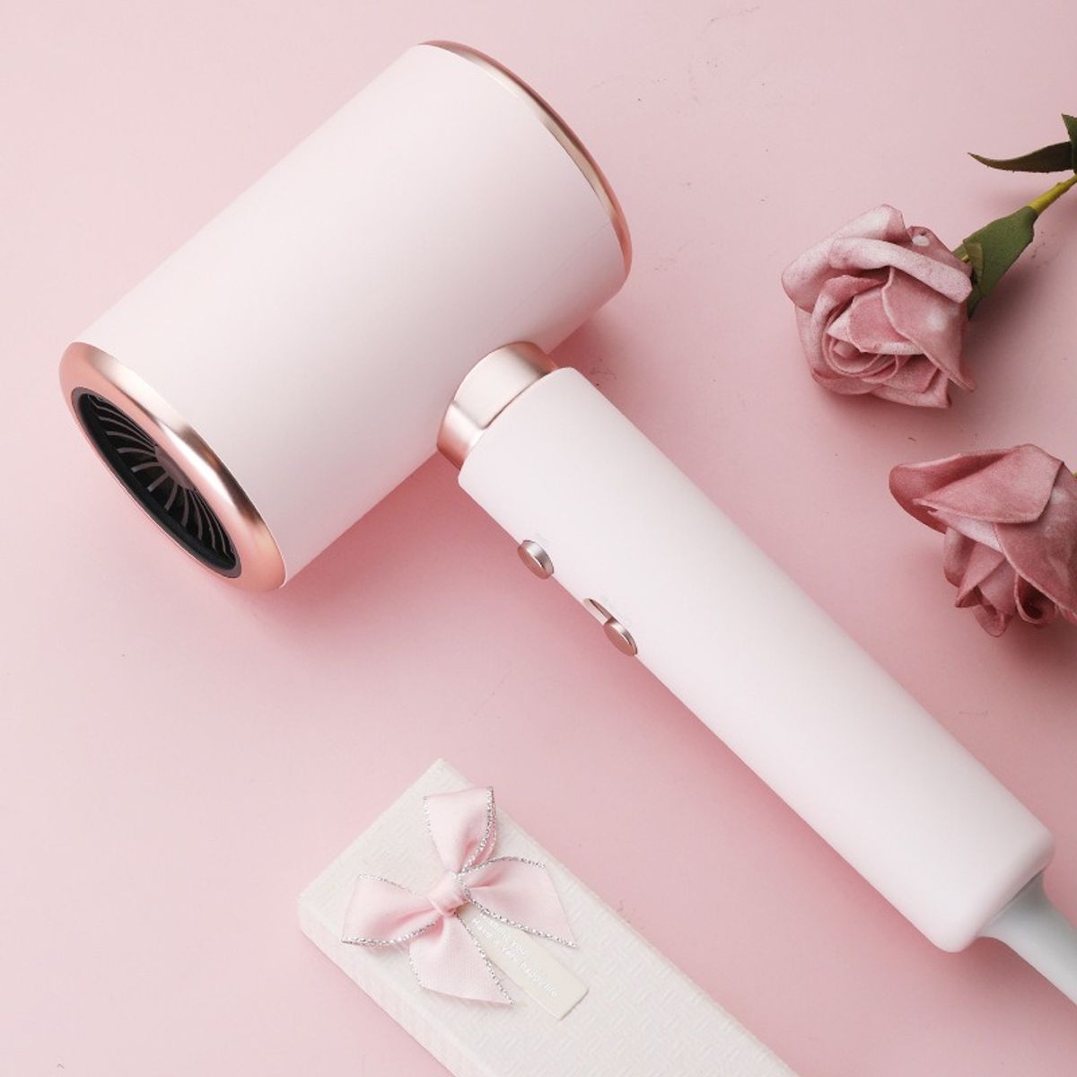 GIOIO - Secador de Alta Velocidad y Potencia con Iones y Temperatura Constante