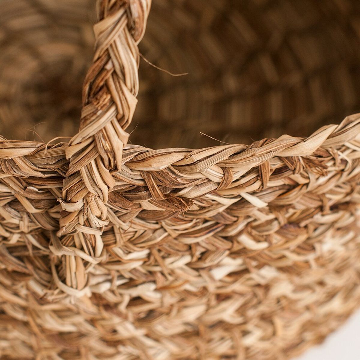 FUNDACION ARTESANIAS DE CHILE - Canasto Costurado De Manila