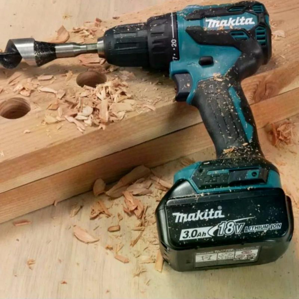 MAKITA - TALADRO PERCUTOR ATORNILLADOR MAKITA DHP490RFX2 13MM BL 18V