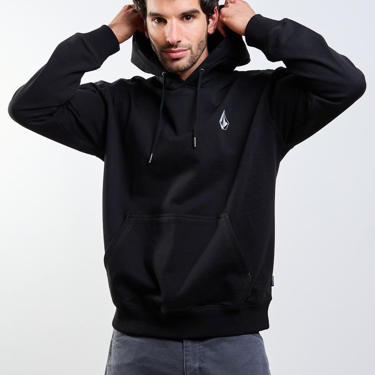 VOLCOM - Poleron Canguro Skidder Pullover Negro Hombre Volcom