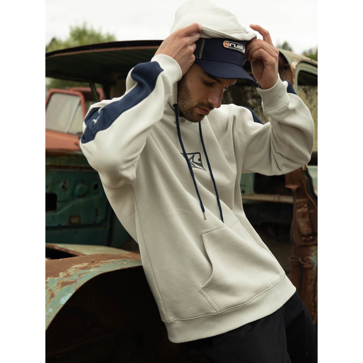 RUSTY - Poleron Canguro Rusty Div. Hoodie Beige Hombre Rusty