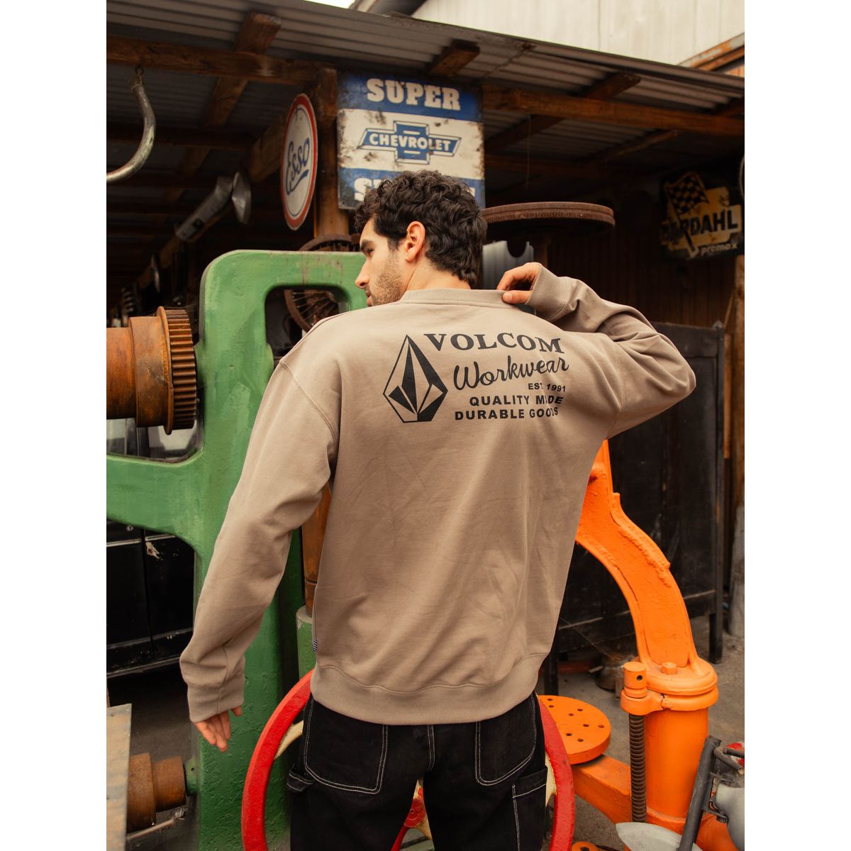 VOLCOM - Poleron CR Workwear Crew Café Hombre Volcom