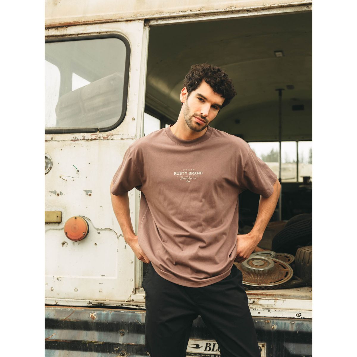 RUSTY - Polera MC Rusty Wsc Café Hombre Rusty