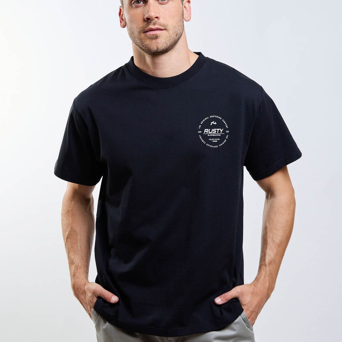 RUSTY - Polera MC Seal Our Kind Negro Hombre Rusty