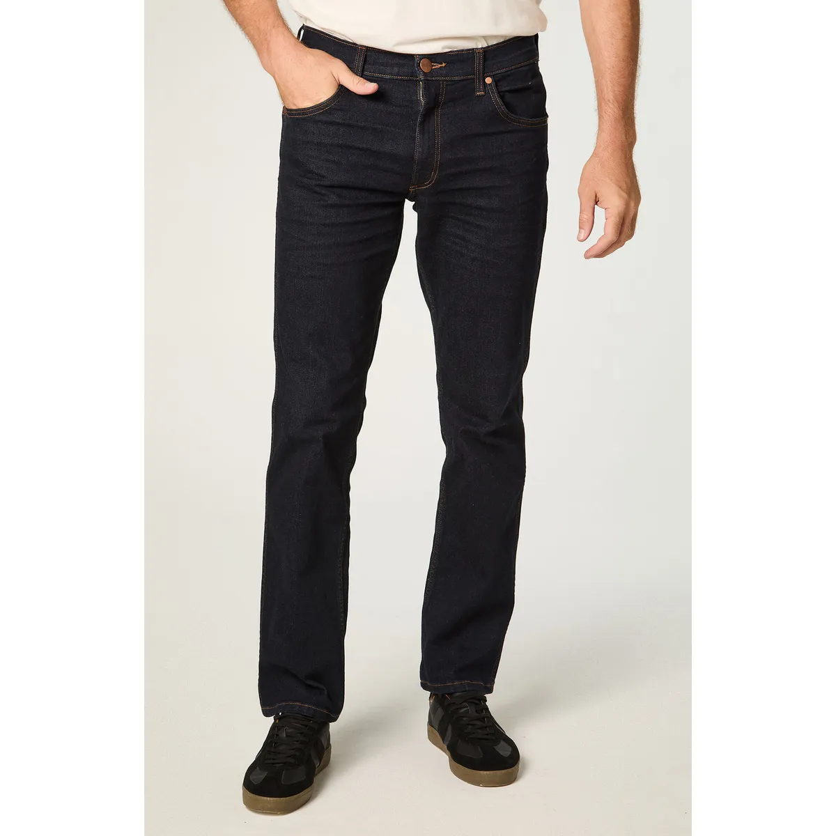 WRANGLER - Jeans Hombre Greensboro Straight Tiro Medio Azul Oscuro