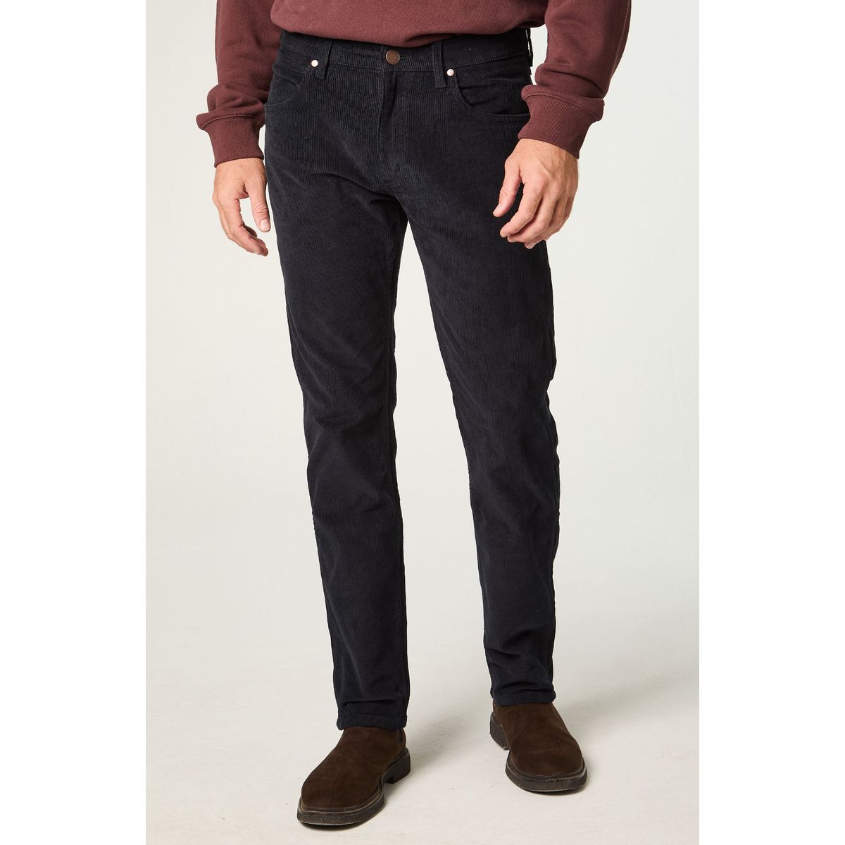 WRANGLER - Pantalon Hombre Greensboro Cotele Straight Tiro Medio Azul