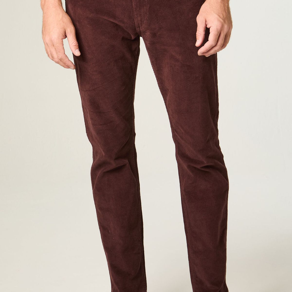 WRANGLER - Pantalon Hombre Greensboro Cotele Straight Tiro Medio Café
