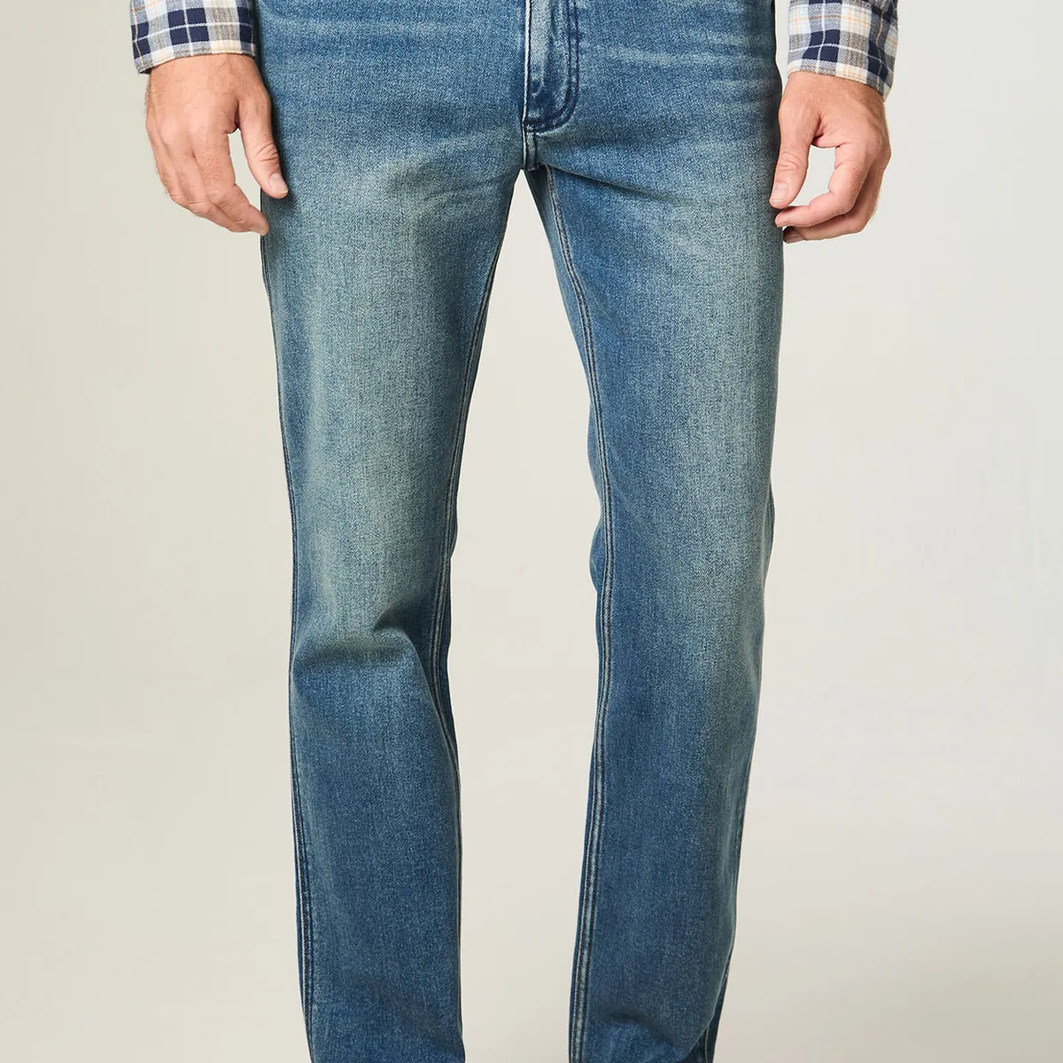 WRANGLER - Jeans Hombre Greensboro Straight Tiro Medio Azul