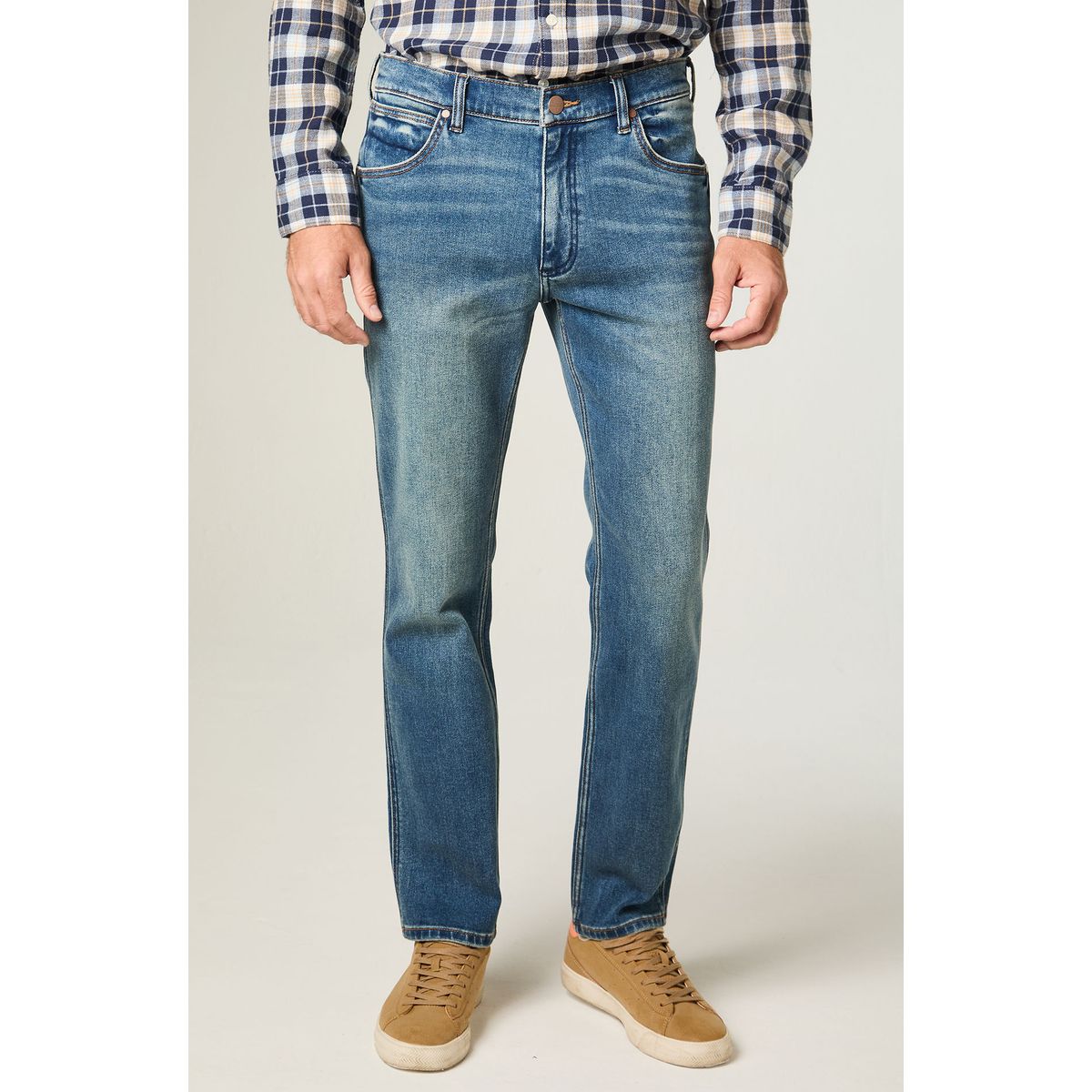 WRANGLER - Jeans Hombre Greensboro Straight Tiro Medio Azul