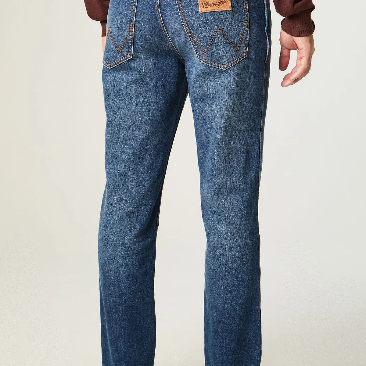 WRANGLER - Jeans Hombre Greensboro Straight Tiro Medio Azul