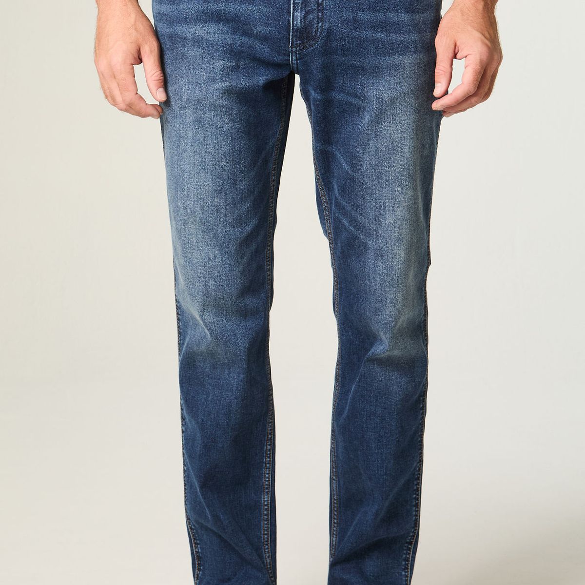 WRANGLER - Jeans Hombre Greensboro Straight Tiro Medio Azul