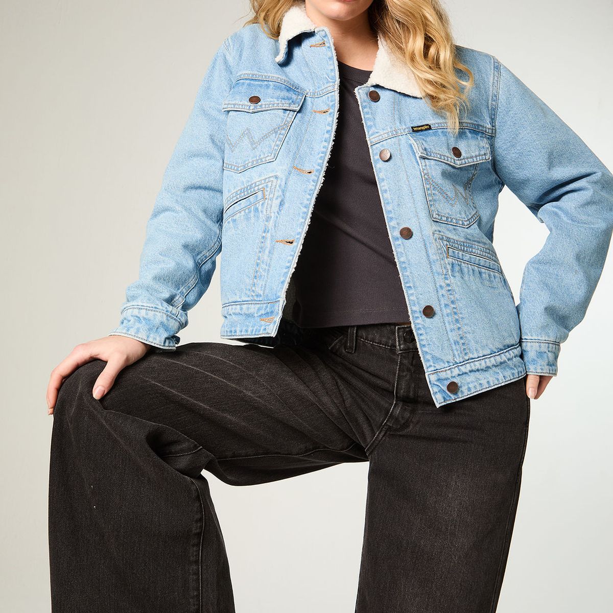 WRANGLER - Jeans Mujer World Wide Relaxed Tiro Medio Negro