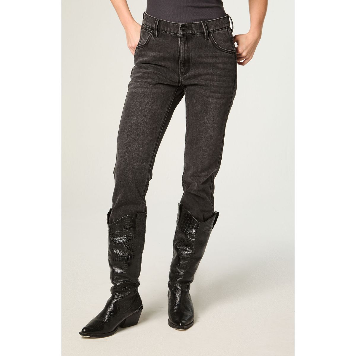 WRANGLER - Jeans Mujer Piper Slim Tiro Medio Negro