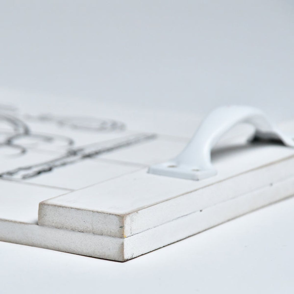 VGO - Bandeja madera con Agarraderas metalicas  4x40x24 cm Blanco Vgo