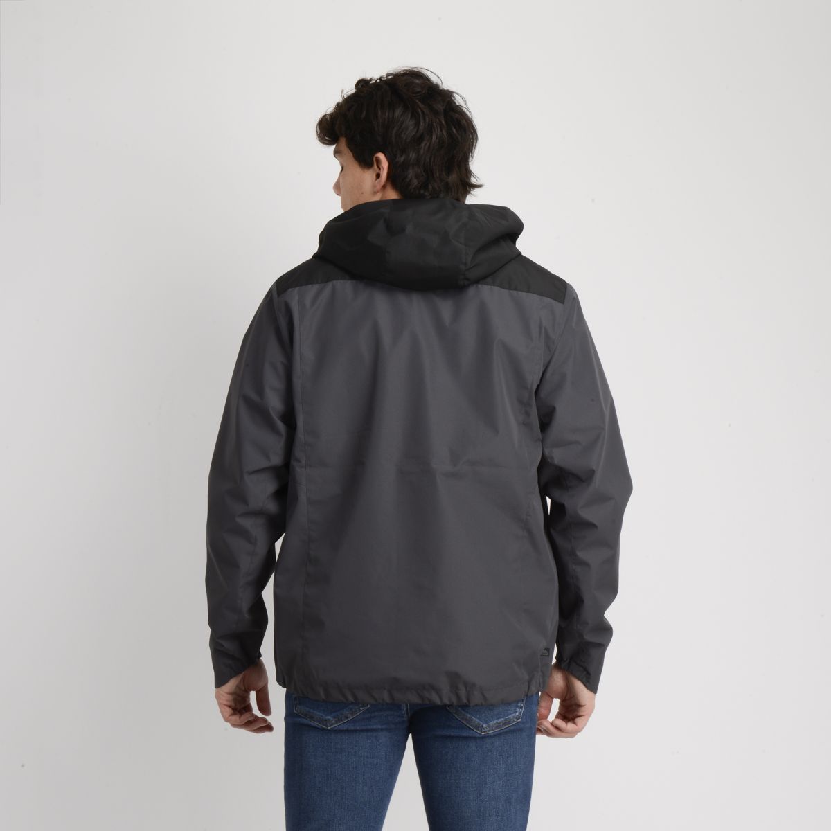O'NEILL - CORTAVIENTO TRVL NOMADIC GRIS OSCURO