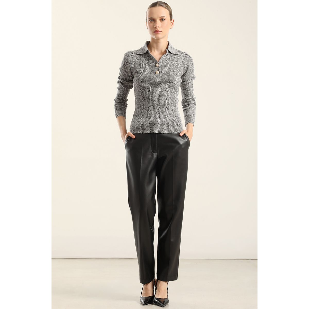 LIOLA - Jersey punto, boton perla, negro Liola
