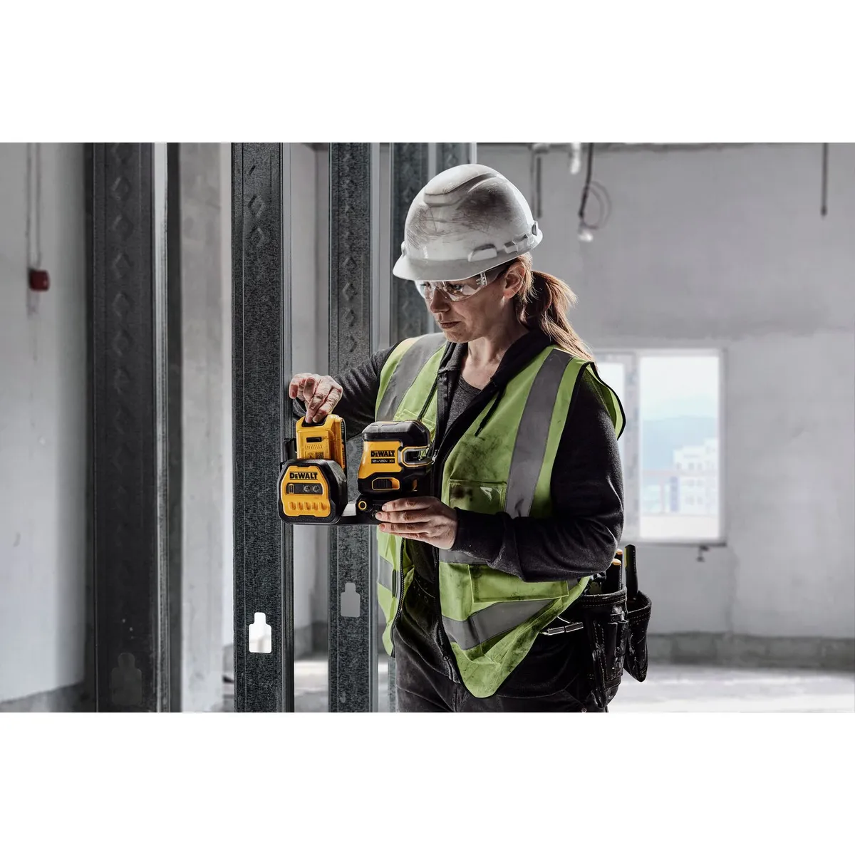DEWALT - Láser Verde De Línea Cruzada 20v Max Dewalt Dcle34220gb