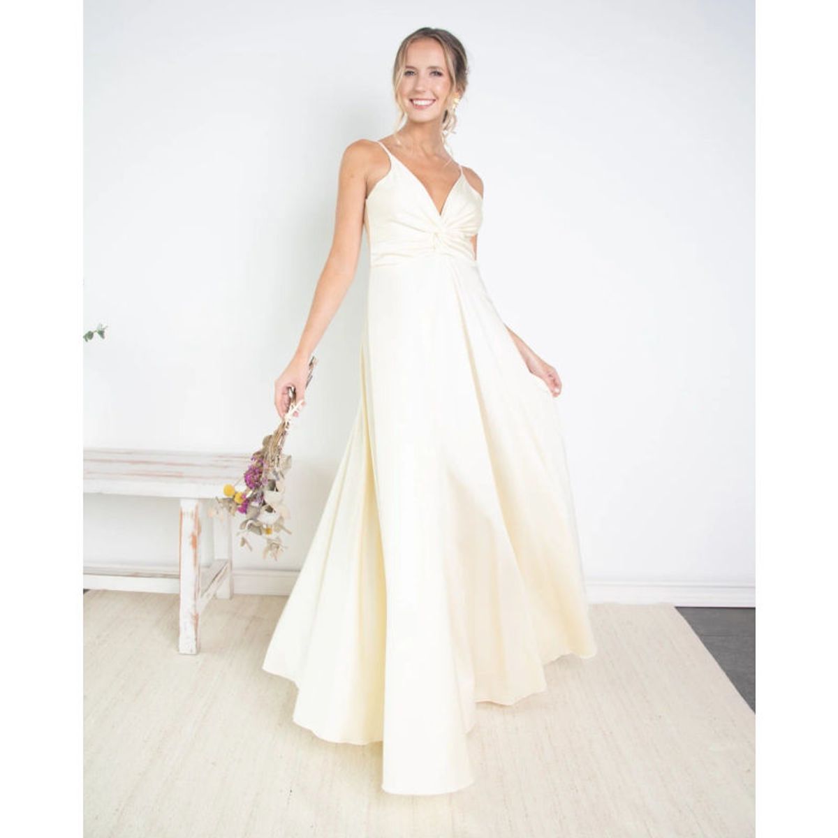 MI PLACARD - Vestido Largo Nudo Crema