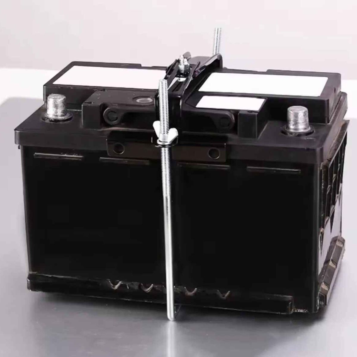 GENERICO - Soporte Fijador Batería Ajustable Auto Seguro Estabilizador Negro