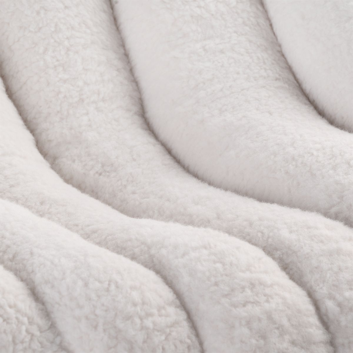 TAVO - Cama Mascota Oscilante Shell Latte