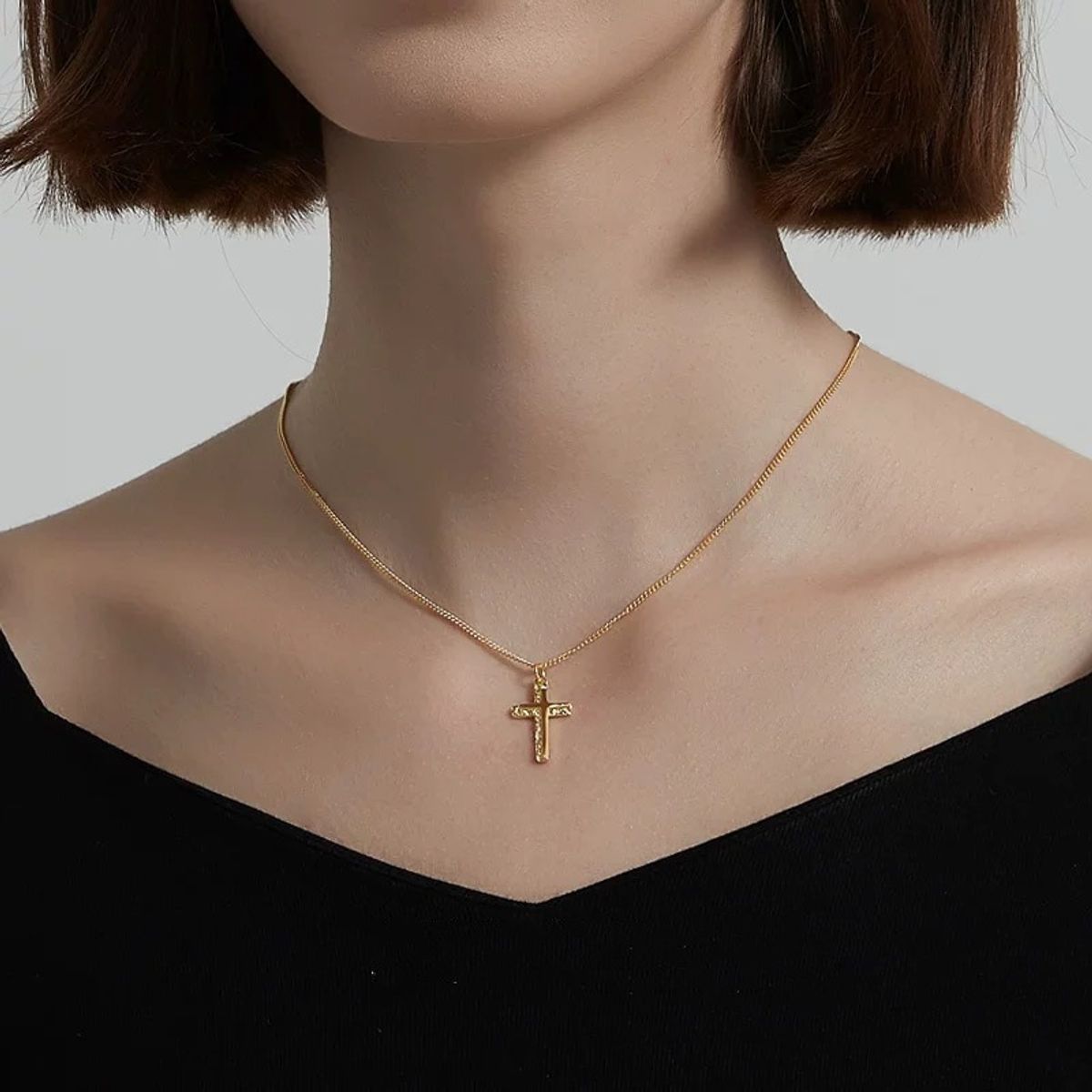 LUX JOYAS - COLLAR PLATA 925 CRUZ LISA M