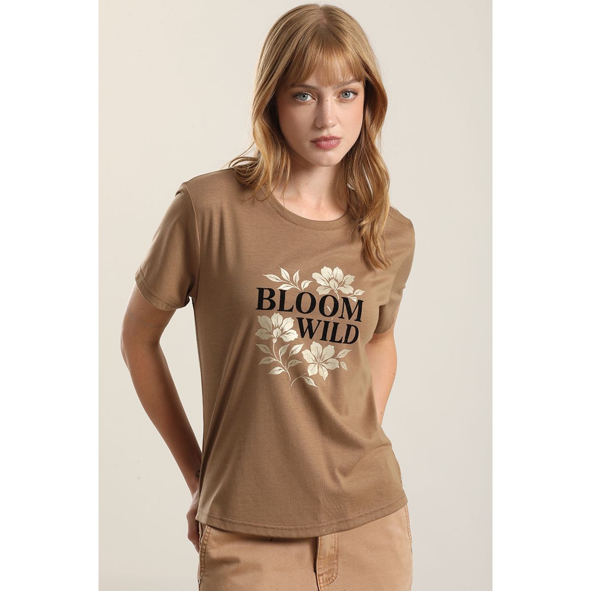 LIOLA - Polera Estampado Bloom Wild, Camel Liola