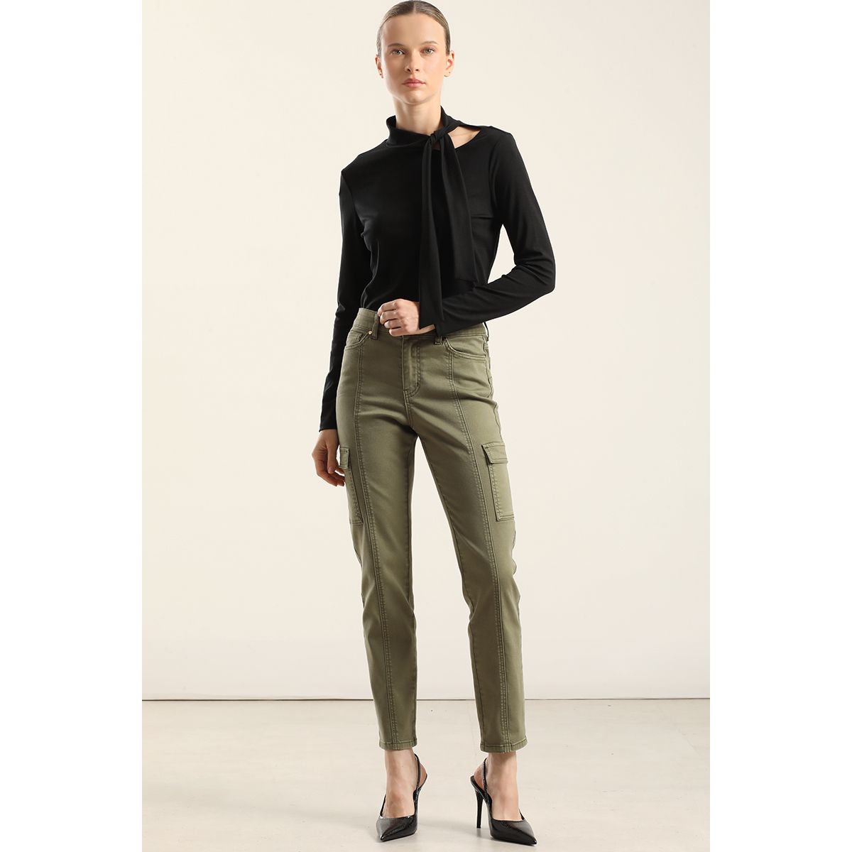 LIOLA - Jeans Color Skinny Cargo, Militar Liola