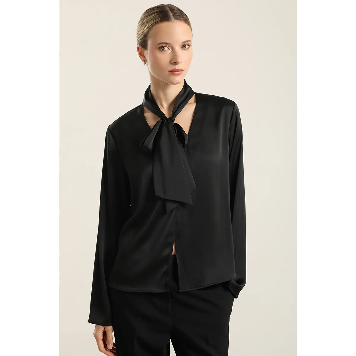 LIOLA - Blusa Satin Lazada, Negro Liola