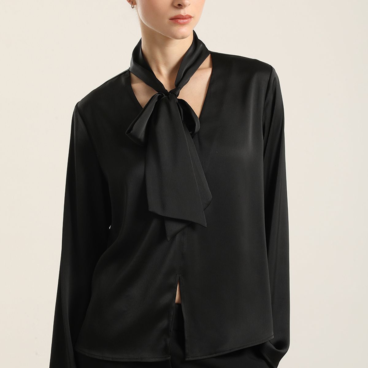 LIOLA - Blusa Satin Lazada, Negro Liola