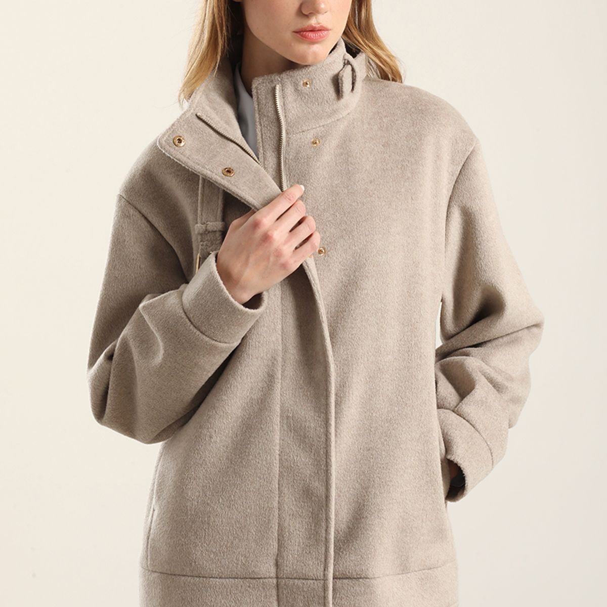 LIOLA - Chaqueta Bomber, Muflon Fantasia Beige Liola