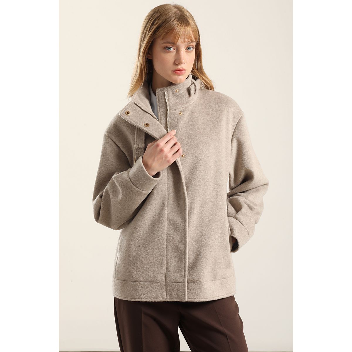 LIOLA - Chaqueta Bomber, Muflon Fantasia Beige Liola