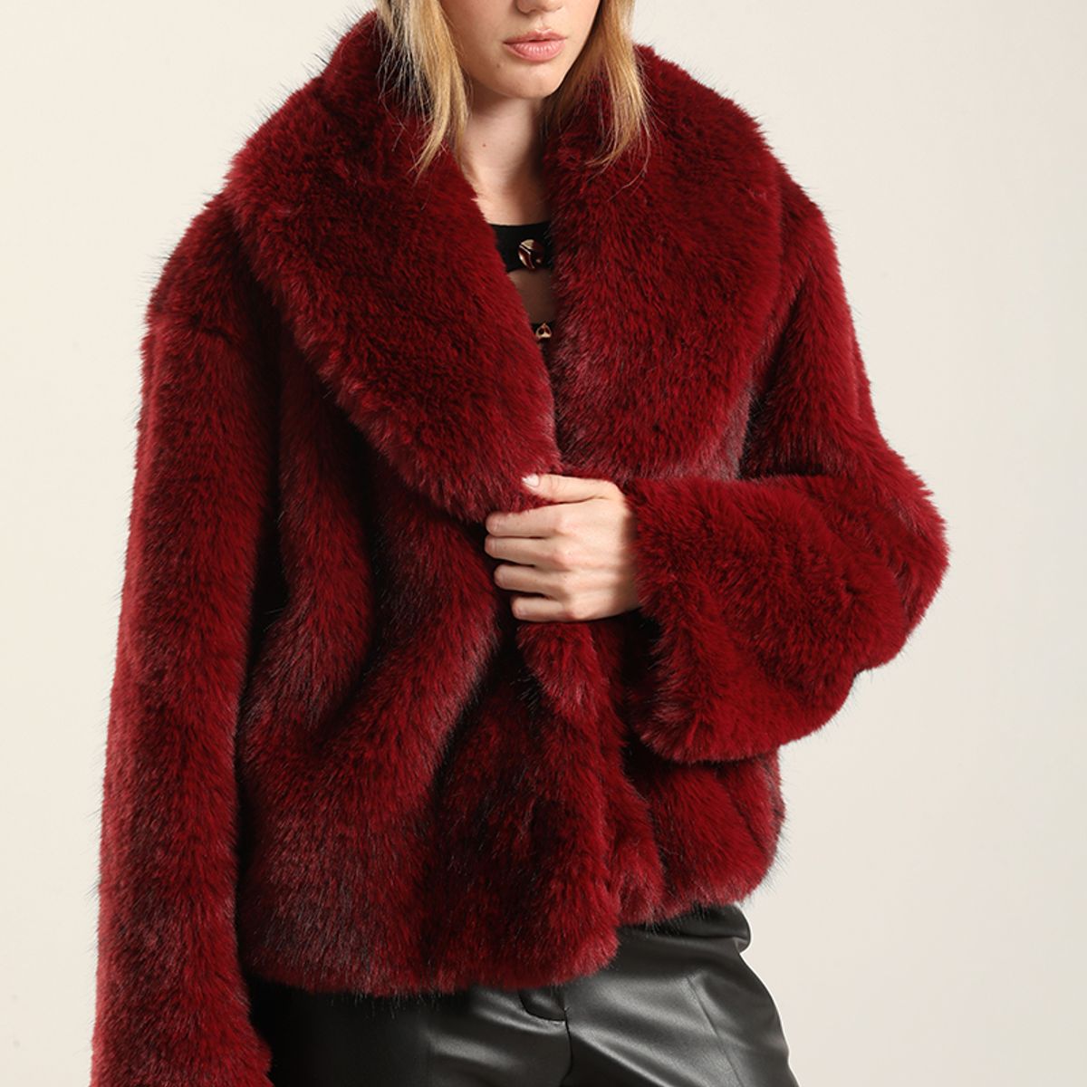 LIOLA - Chaqueta Efecto Piel Matizada, Rojo Liola