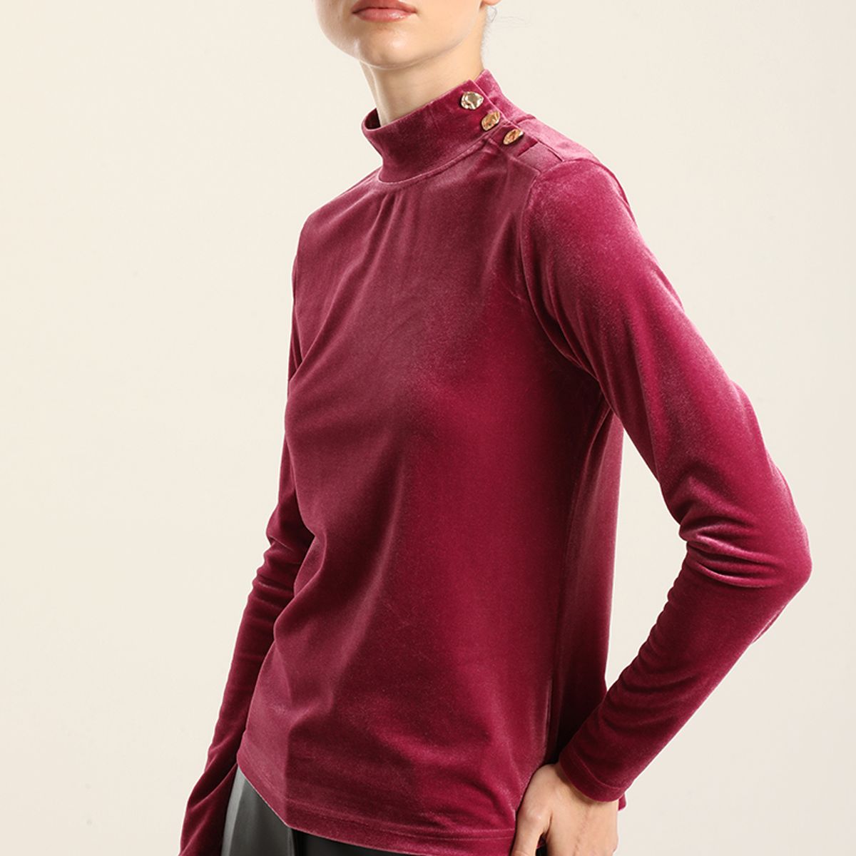 LIOLA - Top Velvet, Botones Fantasia, Fucsia Liola