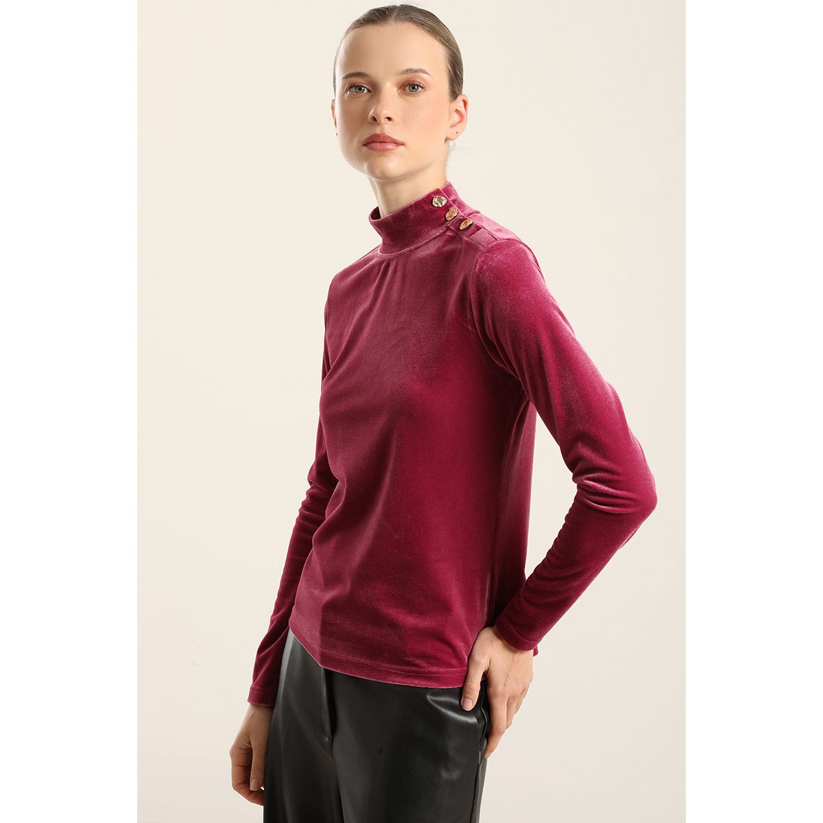 LIOLA - Top Velvet, Botones Fantasia, Fucsia Liola