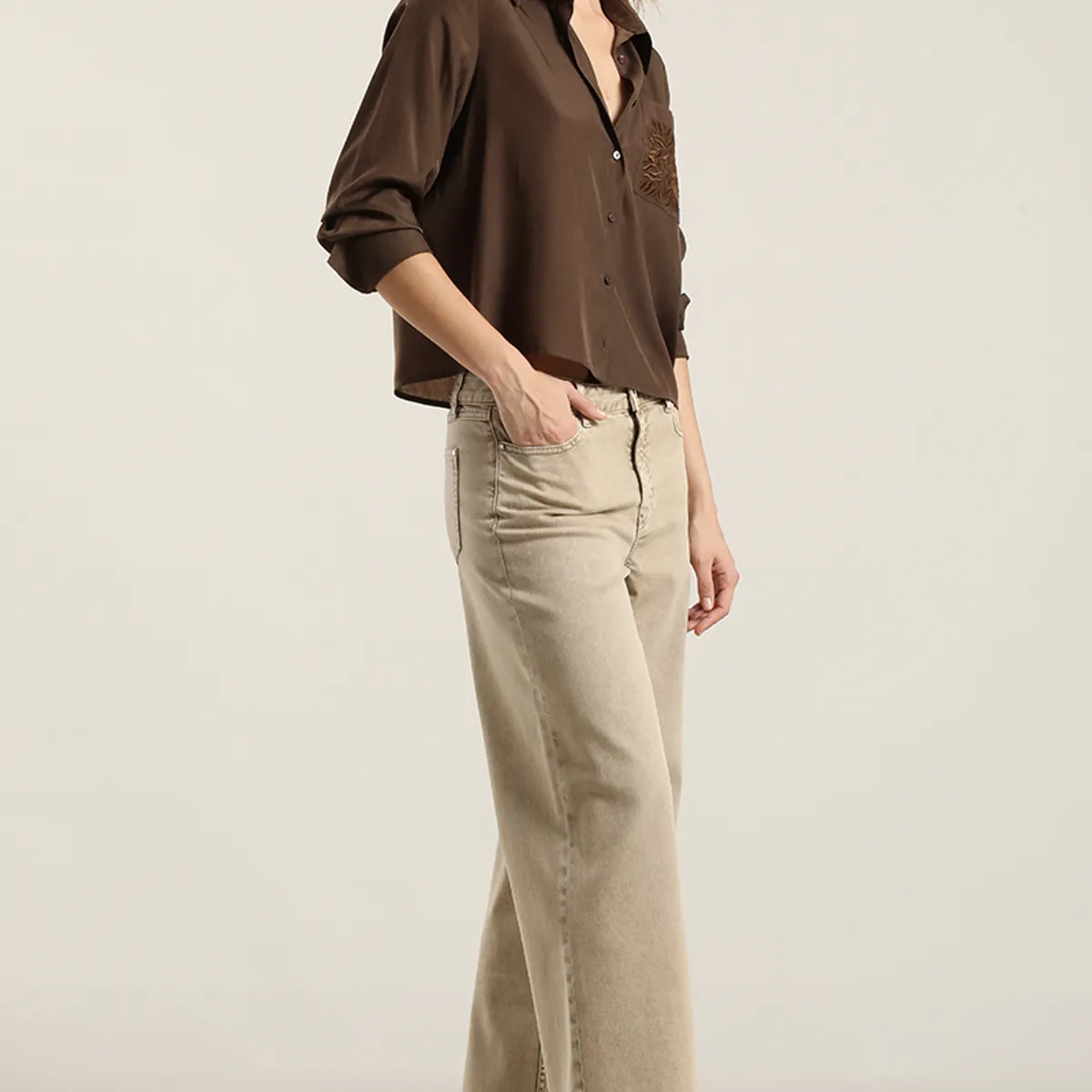 LIOLA - Jeans Color Straight, Procesado, Beige Liola